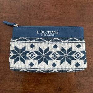 NWOT L’occitane  snowflake cosmetic, or travel bag